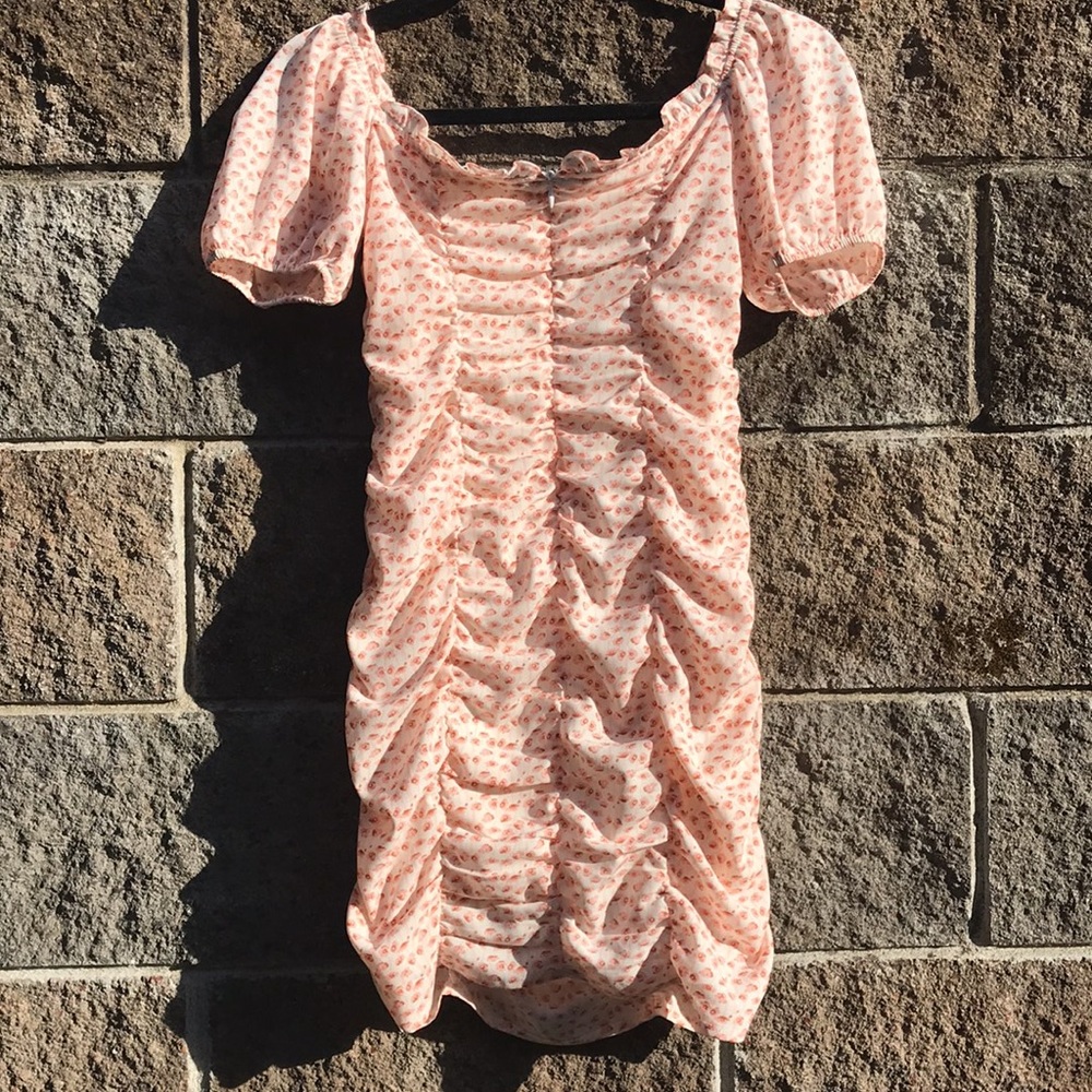 ASTR The Label SOLD OUT ruched VALENTINE’S DAY dress - Picture 6 of 14